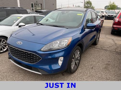2022 Ford Escape Titanium