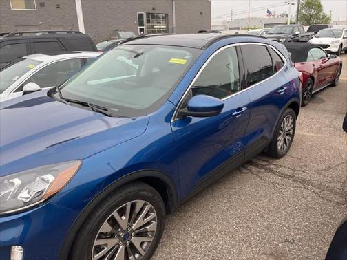 2022 Ford Escape Titanium