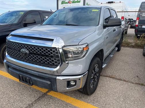 2018 Toyota Tundra SR5