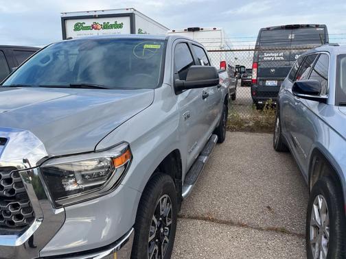 2018 Toyota Tundra SR5