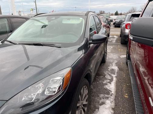 2022 Ford Escape Titanium