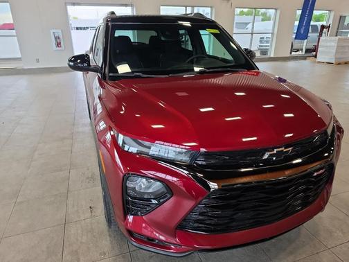 Crimson Metallic 2022 Chevrolet Trailblazer RS