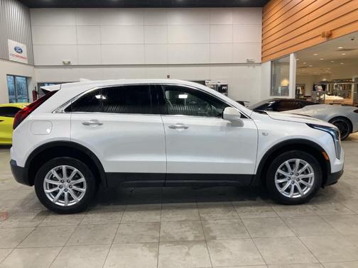 2023 Cadillac XT4 Luxury