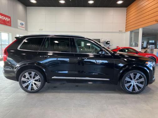 2022 Volvo XC90 T6 Inscription 7 Passenger