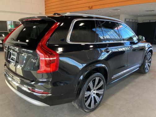 2022 Volvo XC90 T6 Inscription 7 Passenger