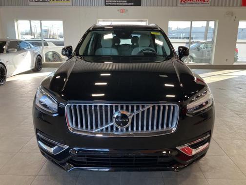 2022 Volvo XC90 T6 Inscription 7 Passenger