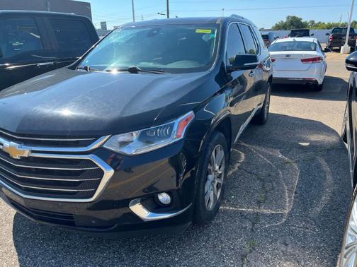 Mosaic Black Metallic 2019 Chevrolet Traverse Premier