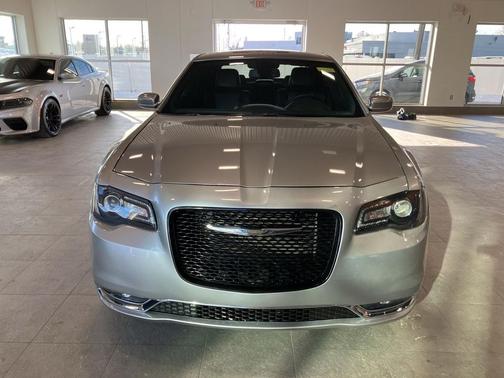 2017 Chrysler 300 S