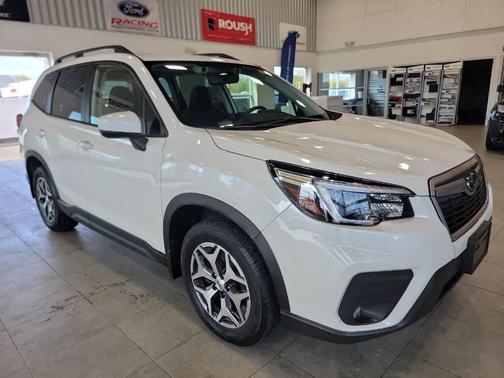 Crystal White Pearl 2021 Subaru Forester Premium