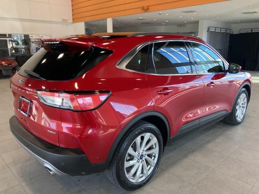 2021 Ford Escape Titanium Hybrid