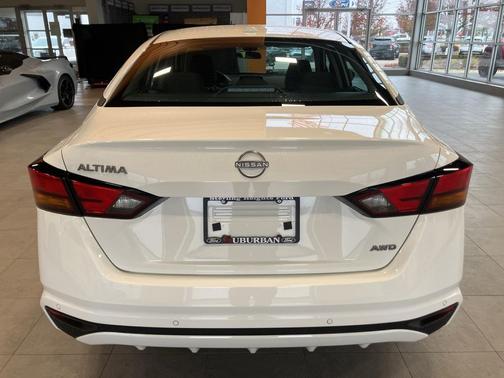 2025 Nissan Altima SV