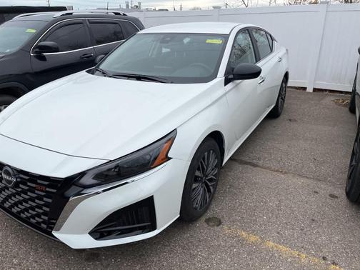 2025 Nissan Altima SV