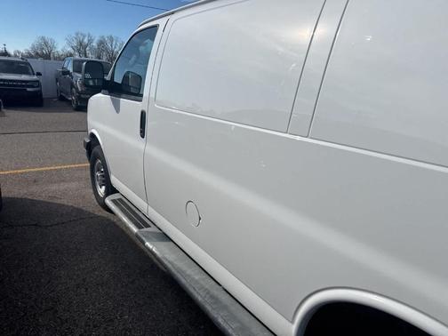 2024 GMC Savana 2500 Work Van