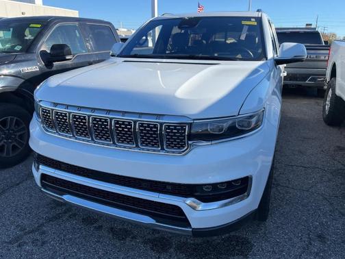 2022 Jeep Grand Wagoneer Series III