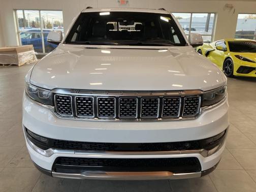 2022 Jeep Grand Wagoneer Series III