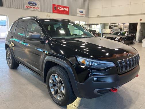 2019 Jeep Cherokee Trailhawk