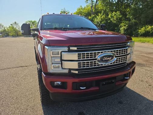 Ruby Red Metallic Tinted Clearcoat 2017 Ford F-250 Platinum