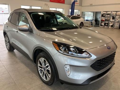 Iconic Silver Metallic 2022 Ford Escape SEL