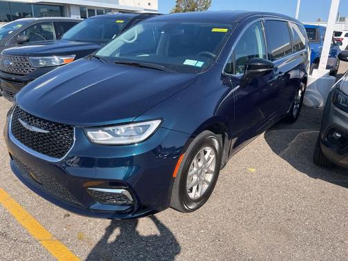 2024 Chrysler Pacifica Touring-L