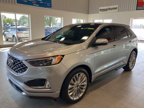 2020 Ford Edge Titanium