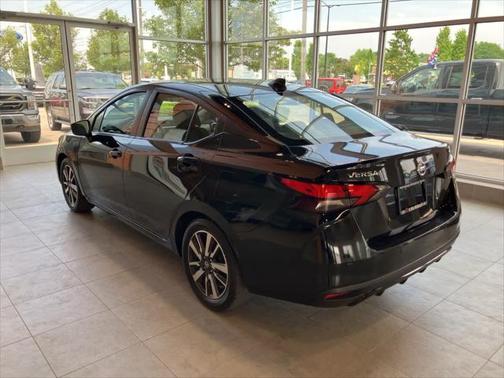2021 Nissan Versa 1.6 SV