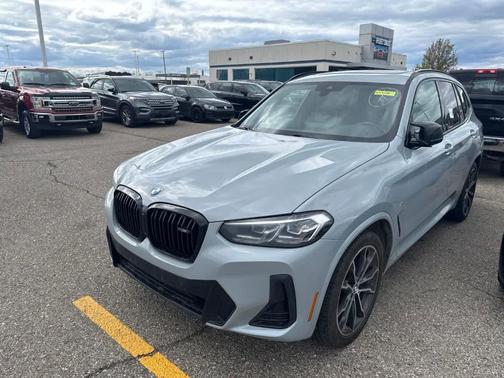 Gray 2022 BMW X3 M40i