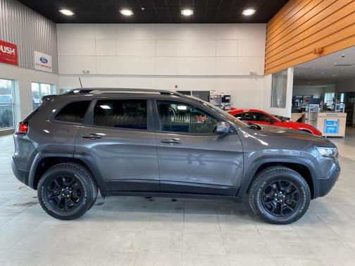 2020 Jeep Cherokee Trailhawk