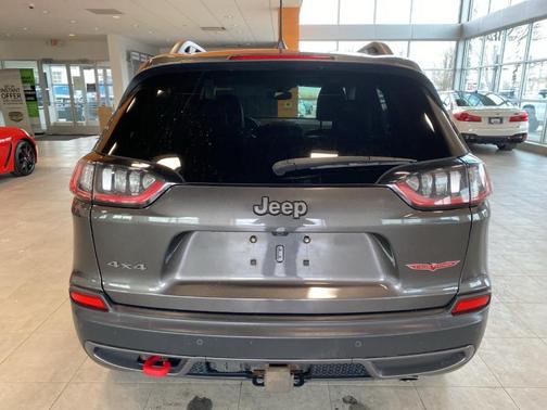2020 Jeep Cherokee Trailhawk