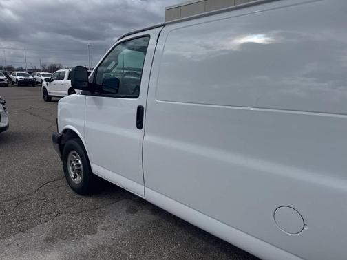 2019 GMC Savana 2500 Work Van
