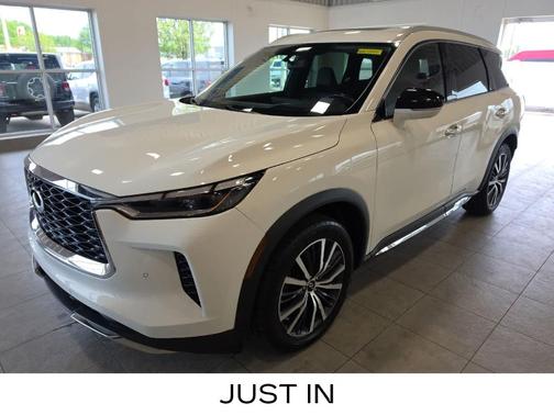 White 2022 INFINITI QX60 SENSORY