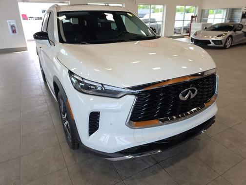 White 2022 INFINITI QX60 SENSORY