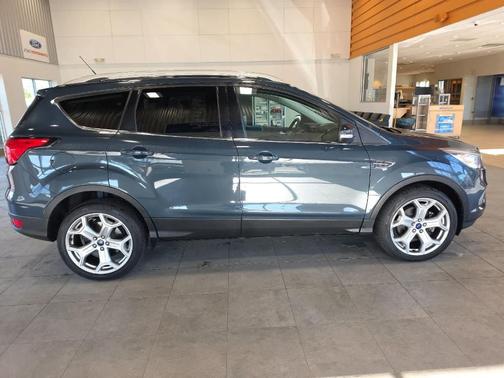 Baltic Sea Green Metallic 2019 Ford Escape Titanium