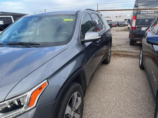 2021 Chevrolet Traverse LT Leather