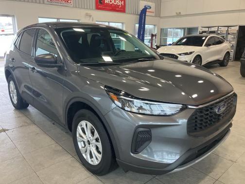 Carbonized Gray Metallic 2023 Ford Escape Active