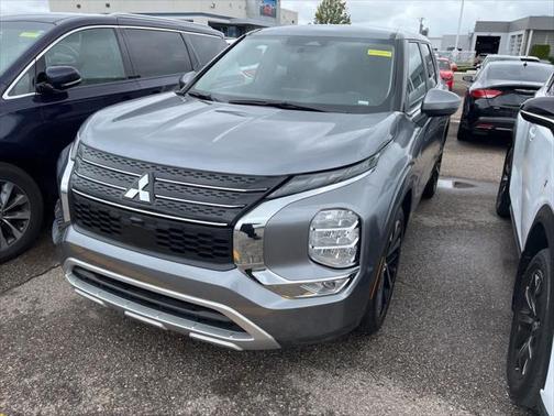 2023 Mitsubishi Outlander SE Special Edition