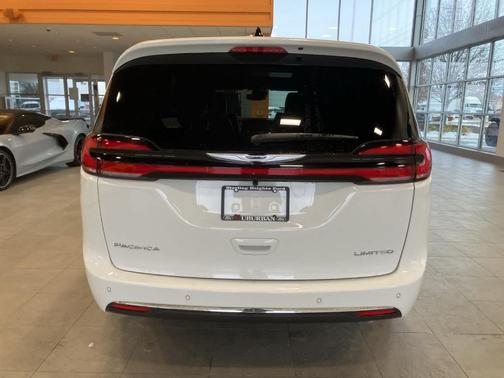 2026 Chrysler Pacifica Limited