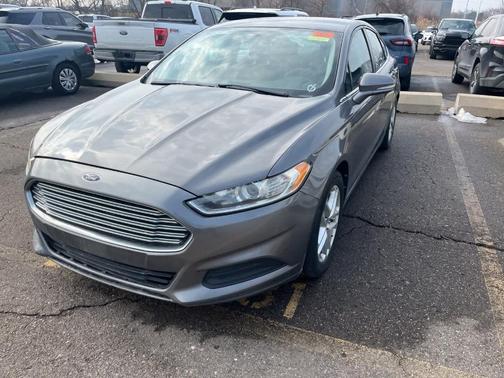 2013 Ford Fusion SE