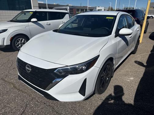 Cloud White 2025 Nissan Sentra SV