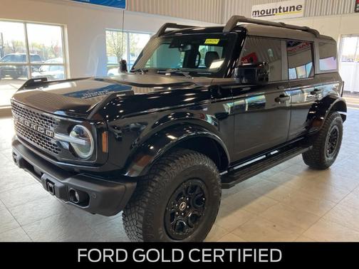 Shadow Black 2023 Ford Bronco Wildtrak