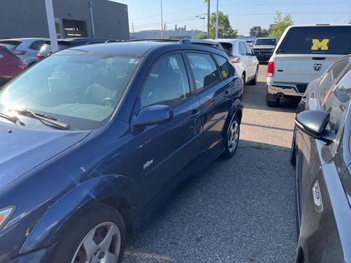 2008 Pontiac Vibe Base