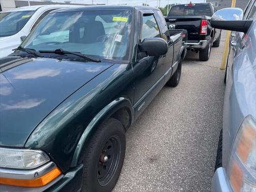 2003 Chevrolet S-10 LS