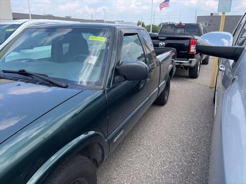 2003 Chevrolet S-10 LS