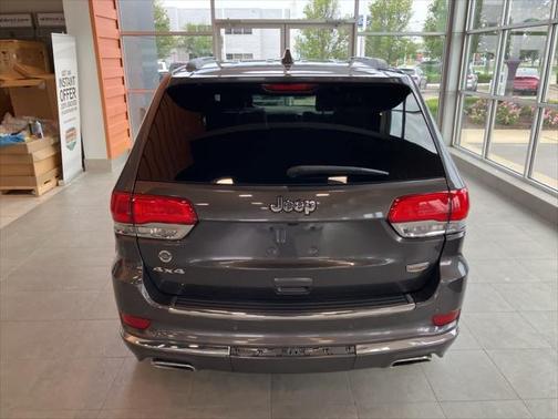 2020 Jeep Grand Cherokee Summit