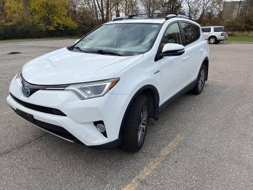 2017 Toyota RAV4 Hybrid XLE