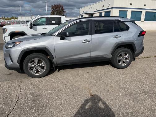 2022 Toyota RAV4 Hybrid LE