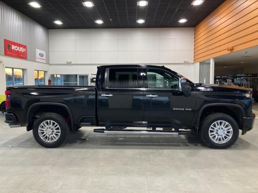 2022 Chevrolet Silverado 2500 High Country
