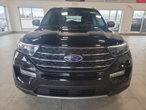 Agate Black Metallic 2023 Ford Explorer XLT