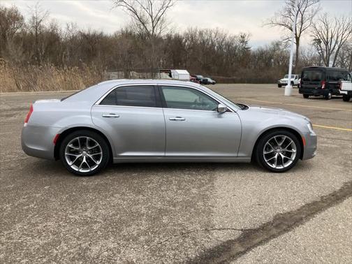 2016 Chrysler 300C Base