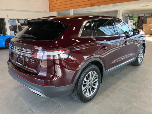 2020 Lincoln Nautilus Standard