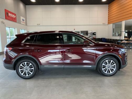2020 Lincoln Nautilus Standard